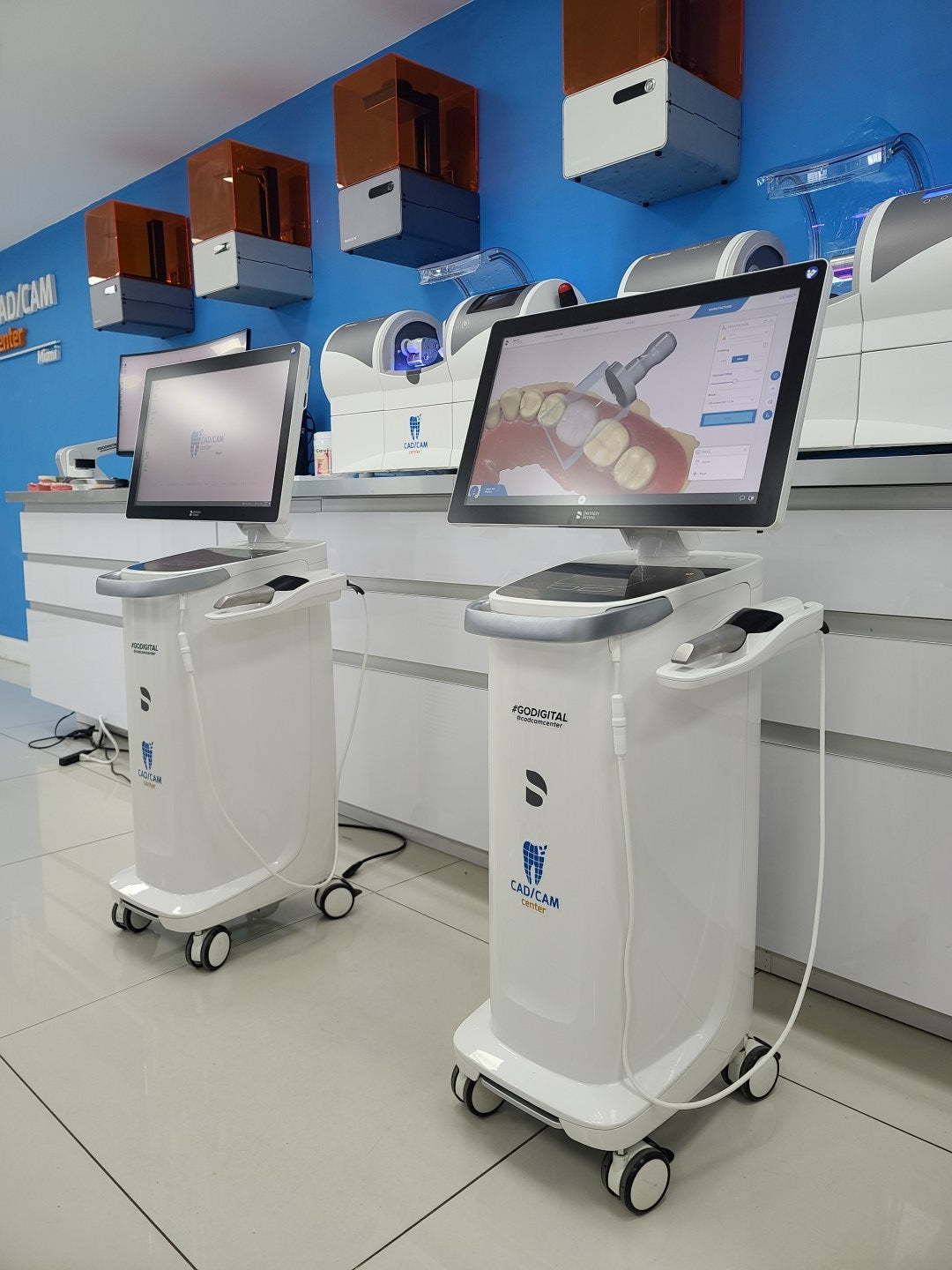 CEREC® Omnibeast - MCXL Milling Unit + Ivoclar Programat Furnace