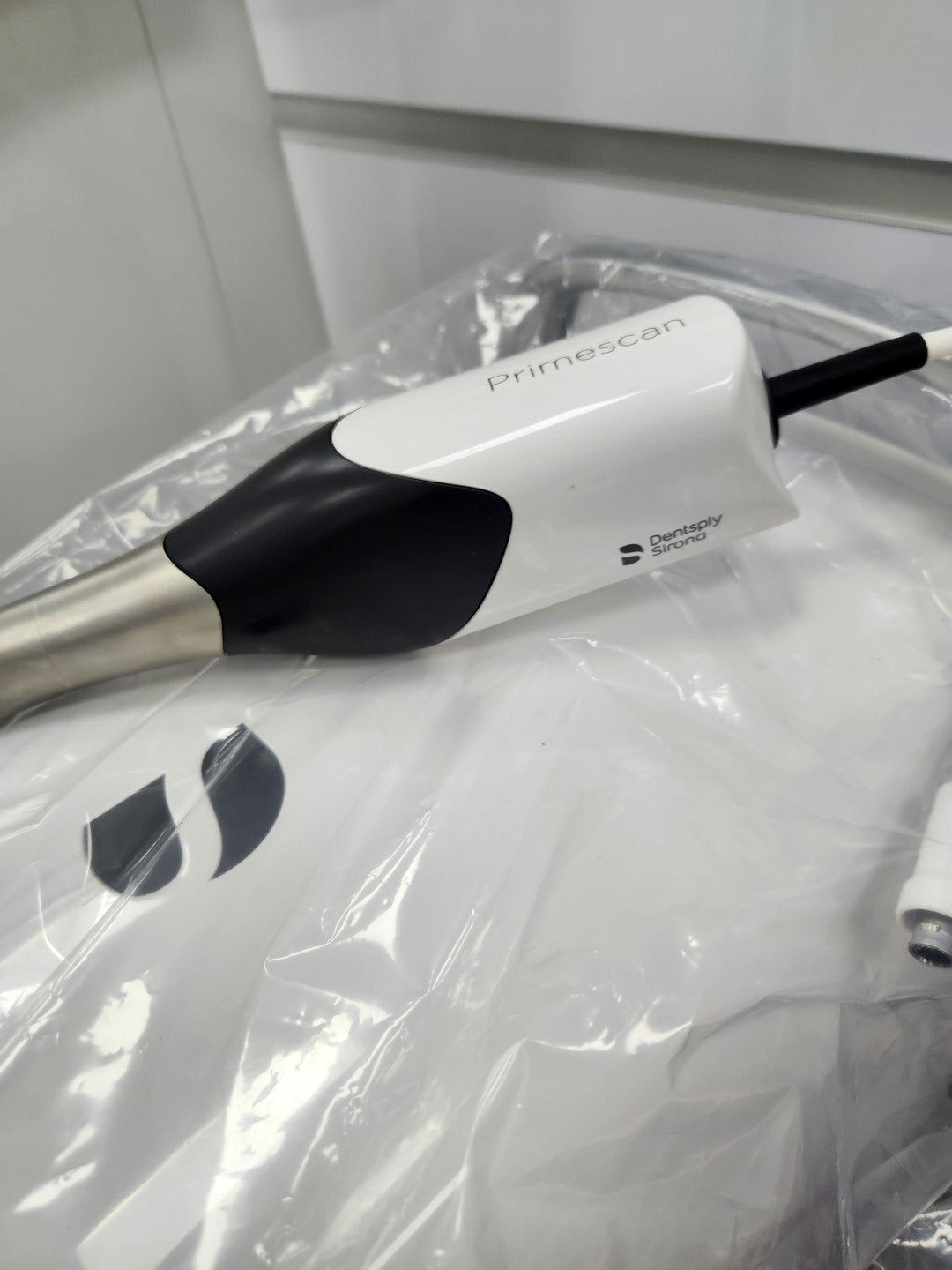 Scanner Intra-oral CEREC 3 De Dentsply Sirona – Occasion En Bon état